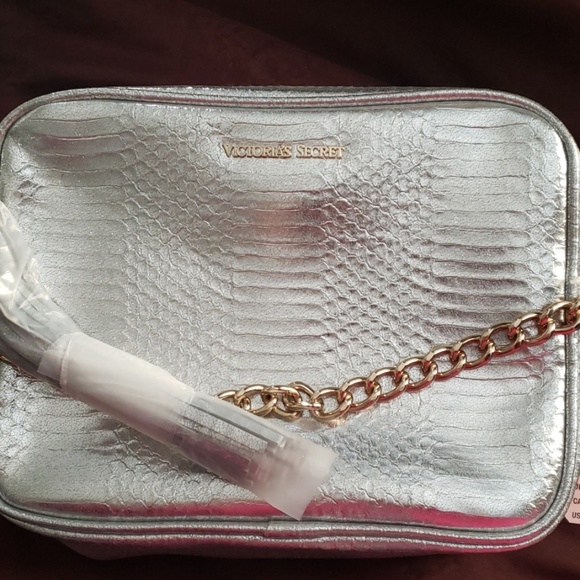 Victoria's Secret Handbags - NWT Victoria's Secret Purse
